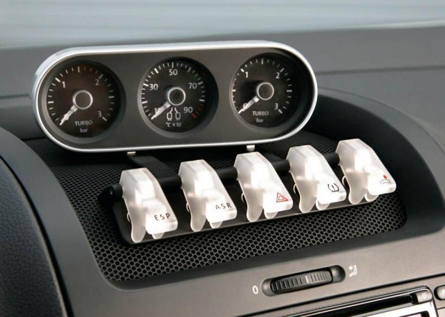  Volkswagen Golf GTi W12 650 Concept 2007 года  (фото 8 из 36)